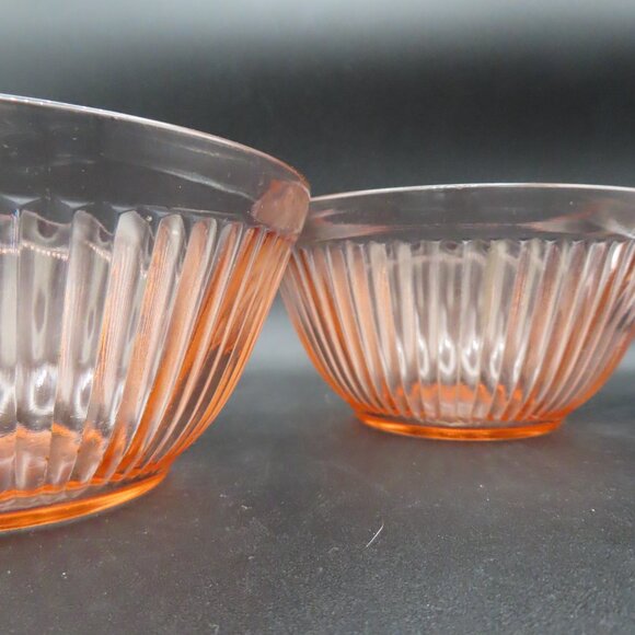 Set of 2, Vintage Pink Depression Glass Ribbed Cereal / Snack/ Soup Bowl - Picture 2 of 9